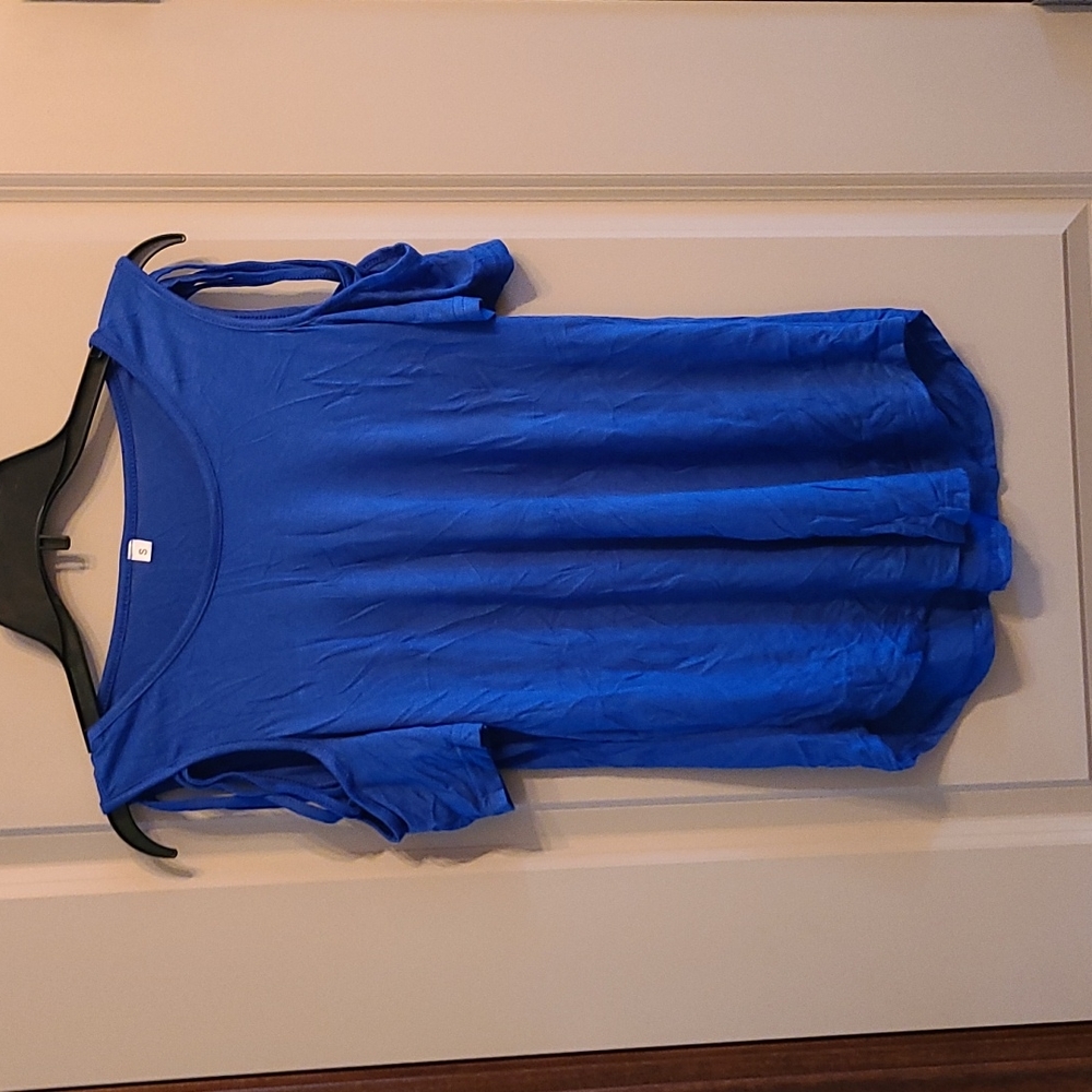 Women's size S unbranded blue shirt